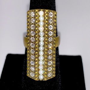 Silpada Pearls Night Out Ring, Swarovski
Crystals & Brass Size 7.5